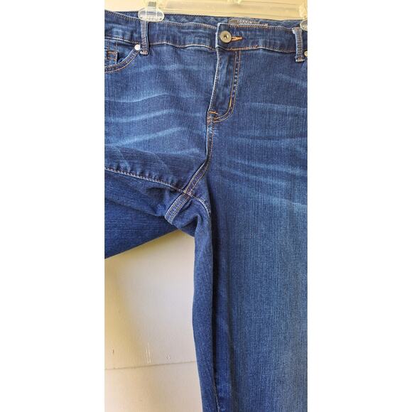 Torrid Vintage Stretch Straight Jeans Blue Size 22 R x 29" 98% Cotton 2% Spandex - Picture 6 of 7